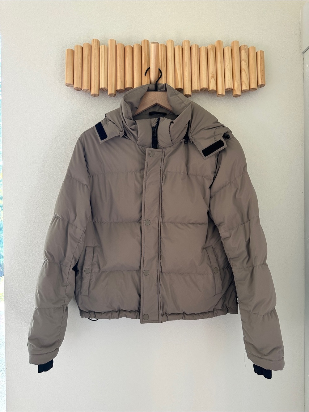 Aritzia Super Puff Women's Taupe Puffer Jacket